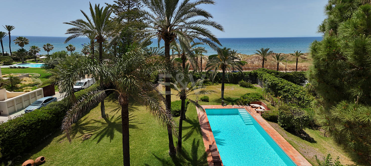 Einzigartiges Objekt zur Errichtung einer Strandvilla am Meer in Reserva de Los Monteros