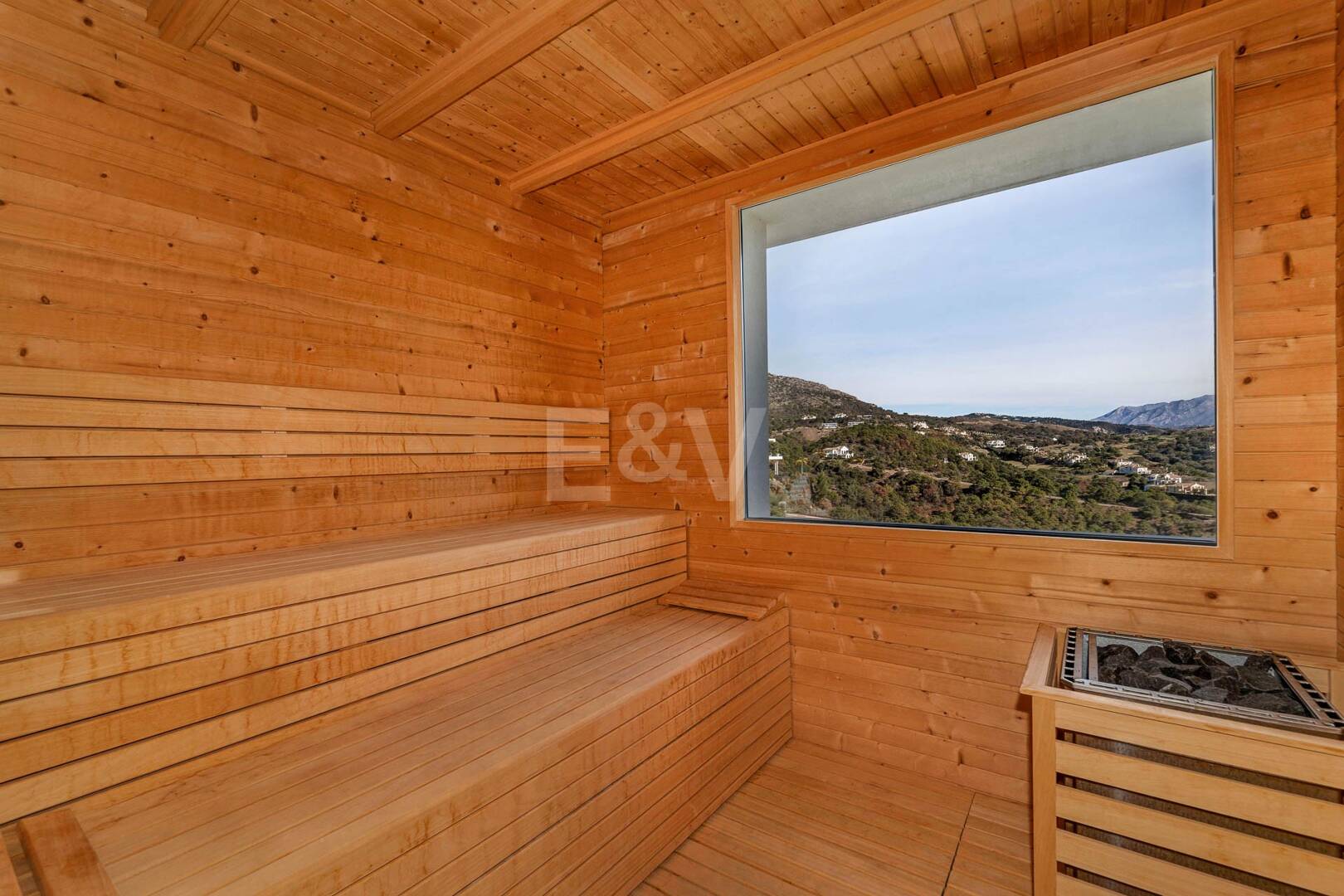 Spokojny apartament z widokiem na morze i ogród w Marbella Club Golf Resort