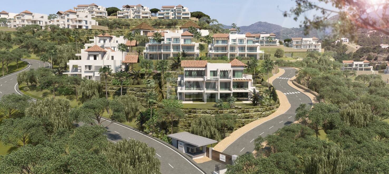Tranquil Duplex Lägenhet med trädgård och havsutsikt i Marbella Club Golf Resort