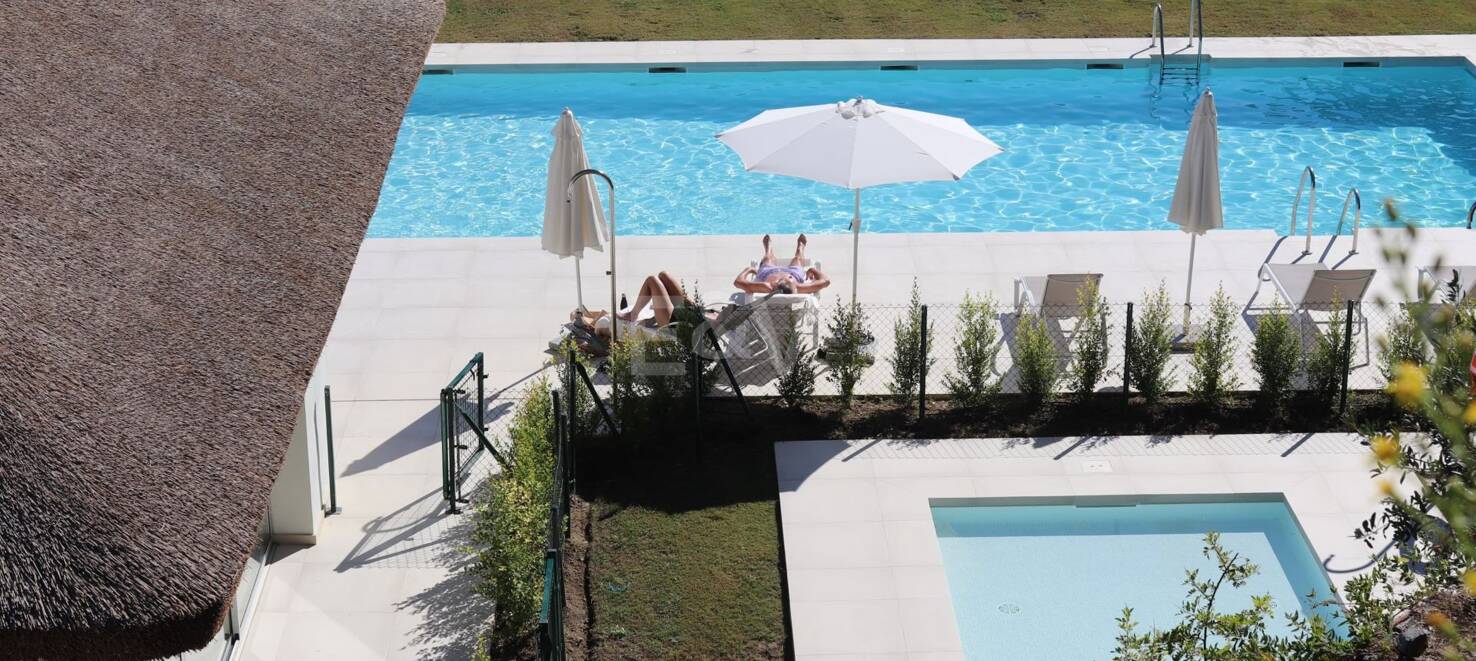 Appartement neuf avec vue sur la mer et jardin à Marbella Club Golf Resort