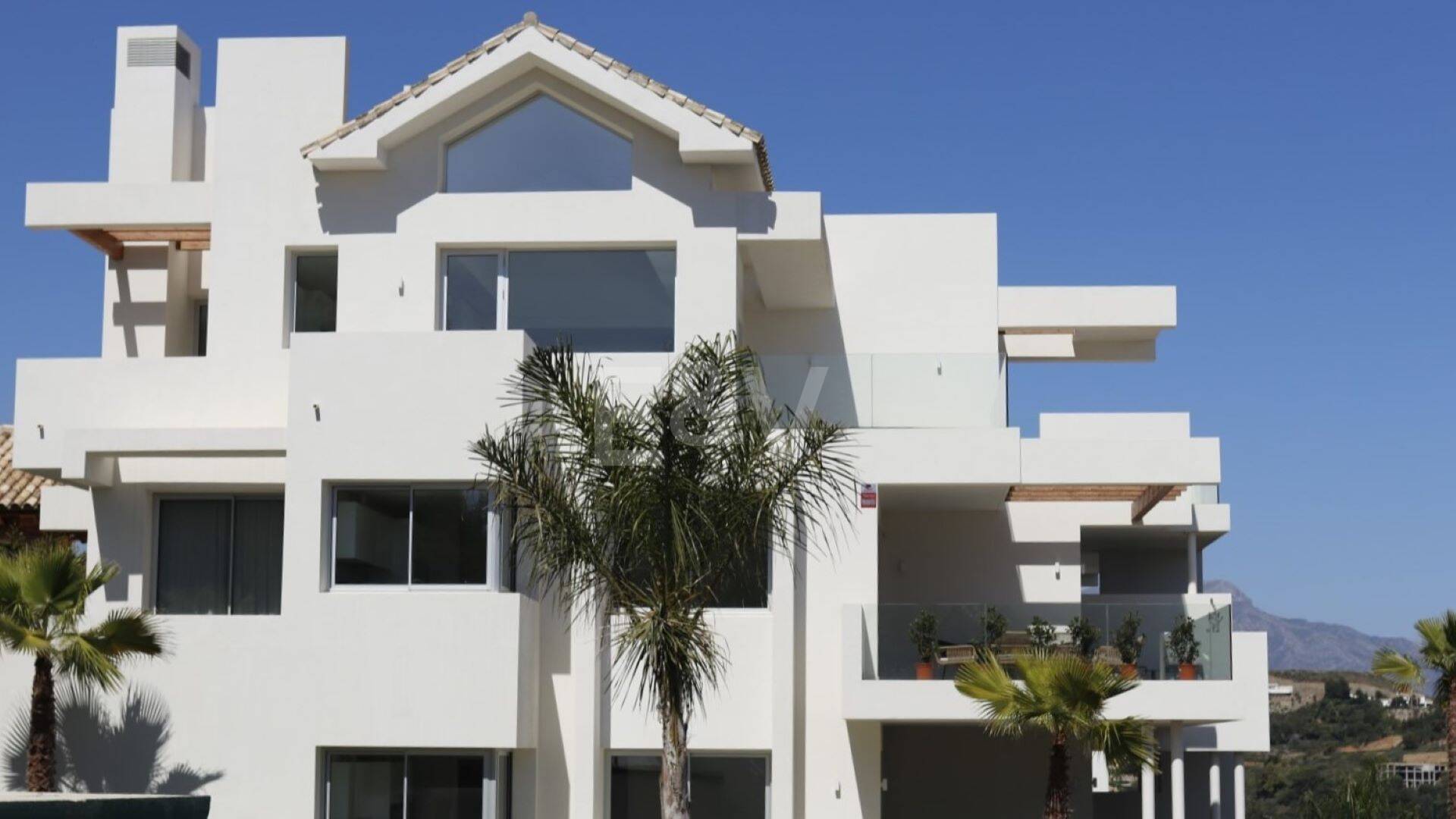 Nowy apartament z widokiem na morze i ogród w Marbella Club Golf Resort