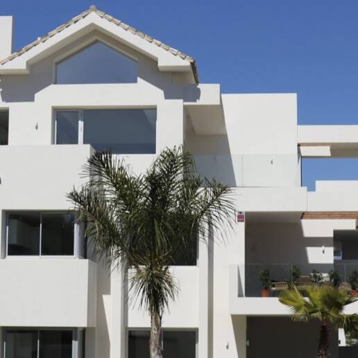 Appartement neuf avec vue sur la mer et jardin à Marbella Club Golf Resort