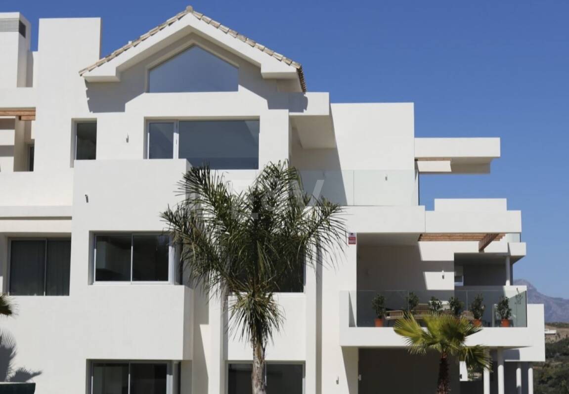 Ny lägenhet med havsutsikt och trädgård i Marbella Club Golf Resort