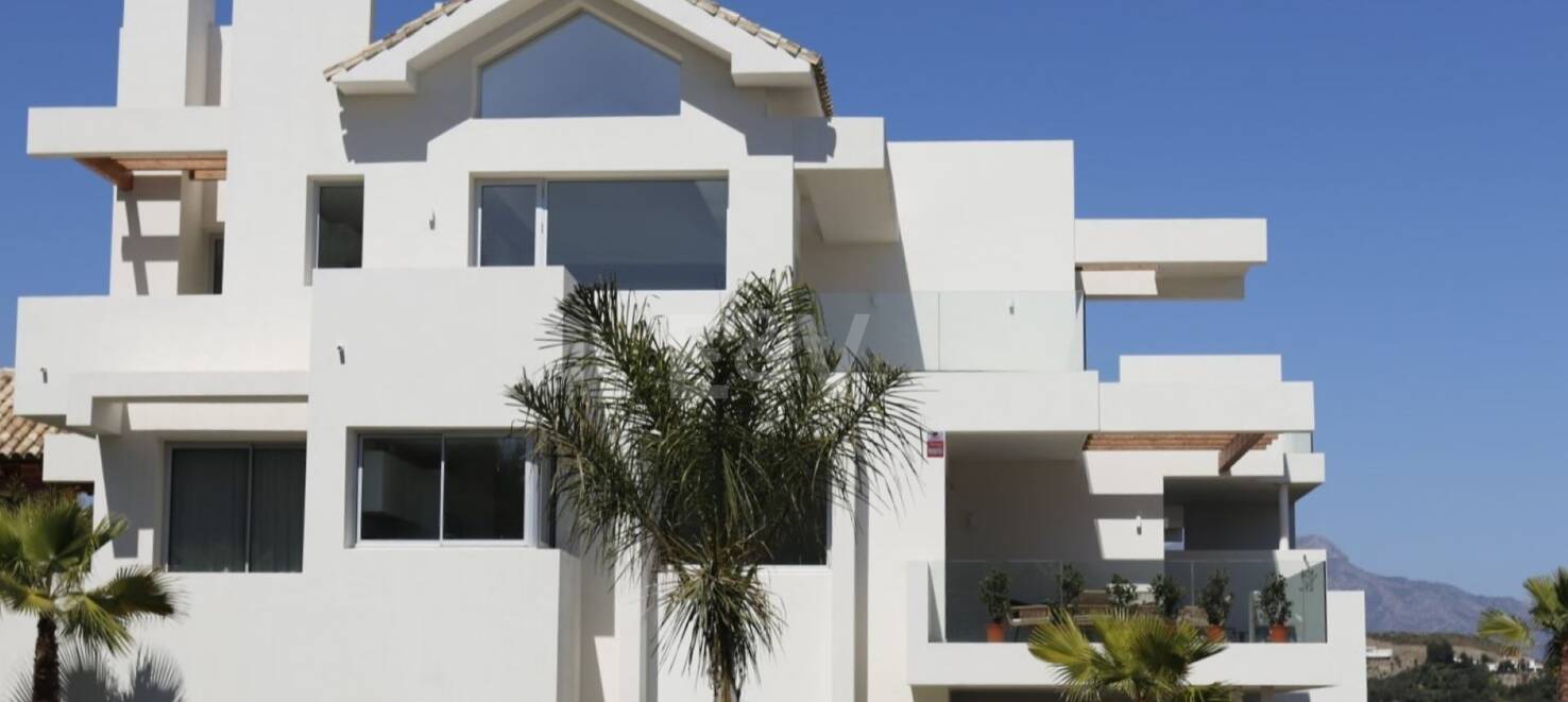 Appartement neuf avec vue sur la mer et jardin à Marbella Club Golf Resort