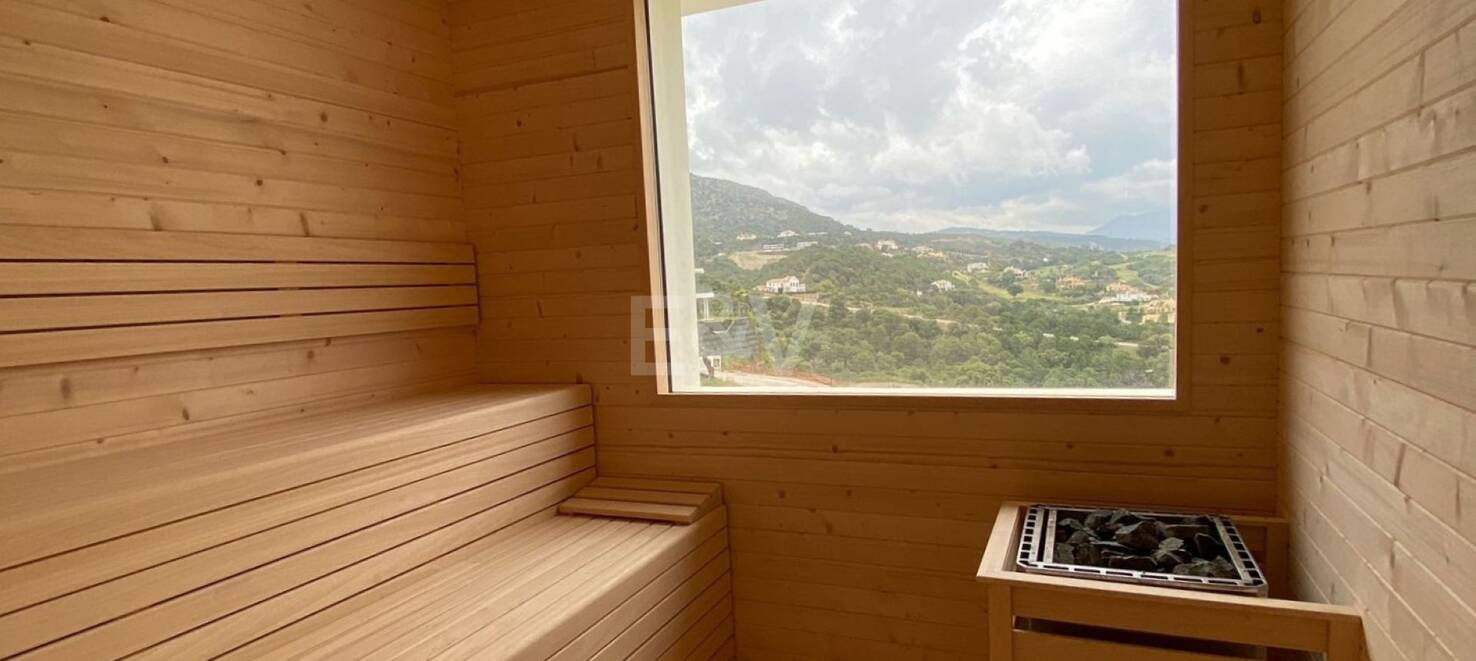 Appartement neuf avec vue sur la mer et jardin à Marbella Club Golf Resort