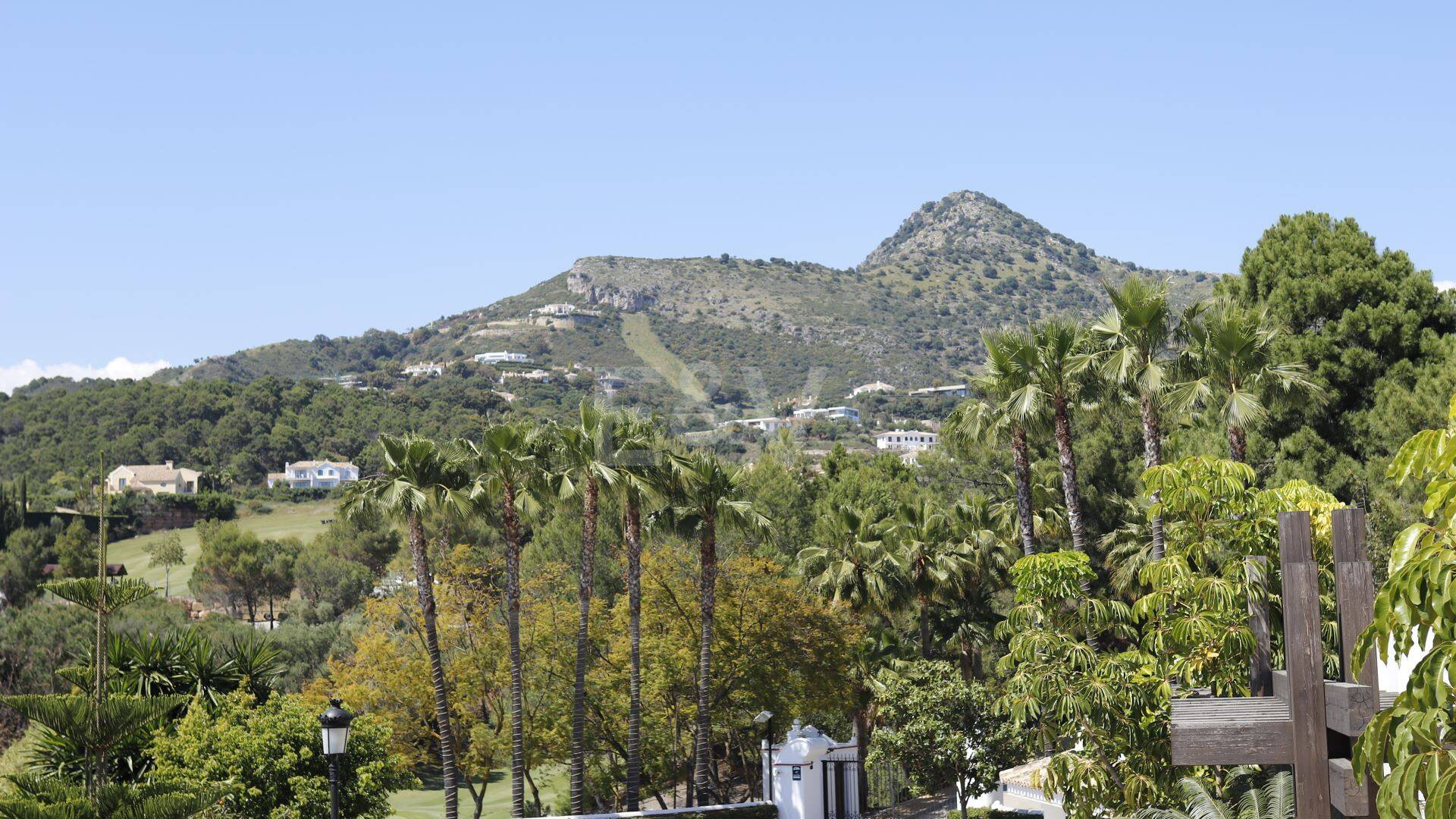 Nowy apartament z widokiem na morze i ogród w Marbella Club Golf Resort