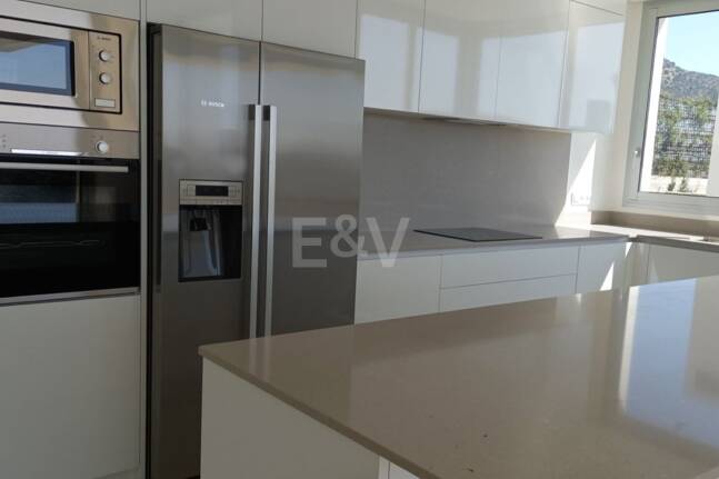 Apartamento en planta baja en Marbella Club Golf Resort con vistas