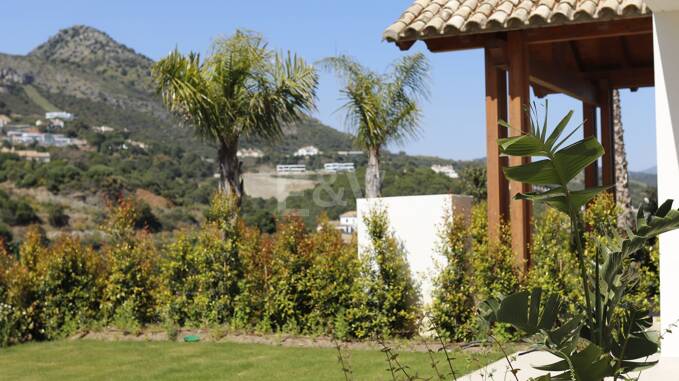 Ground floor apartment in Marbella Club Golf Resort with views