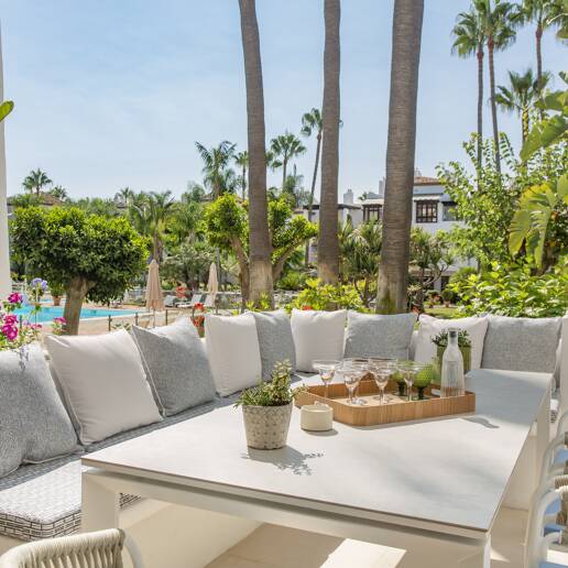 Exquisite Luxus-Wohnung in Marina Puente Romano