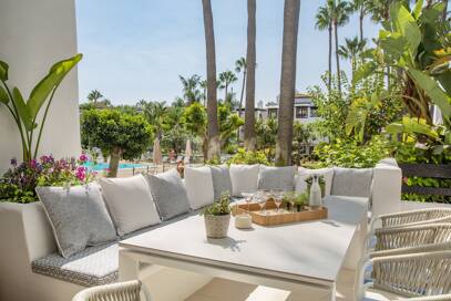 Exquisite Luxus-Wohnung in Marina Puente Romano