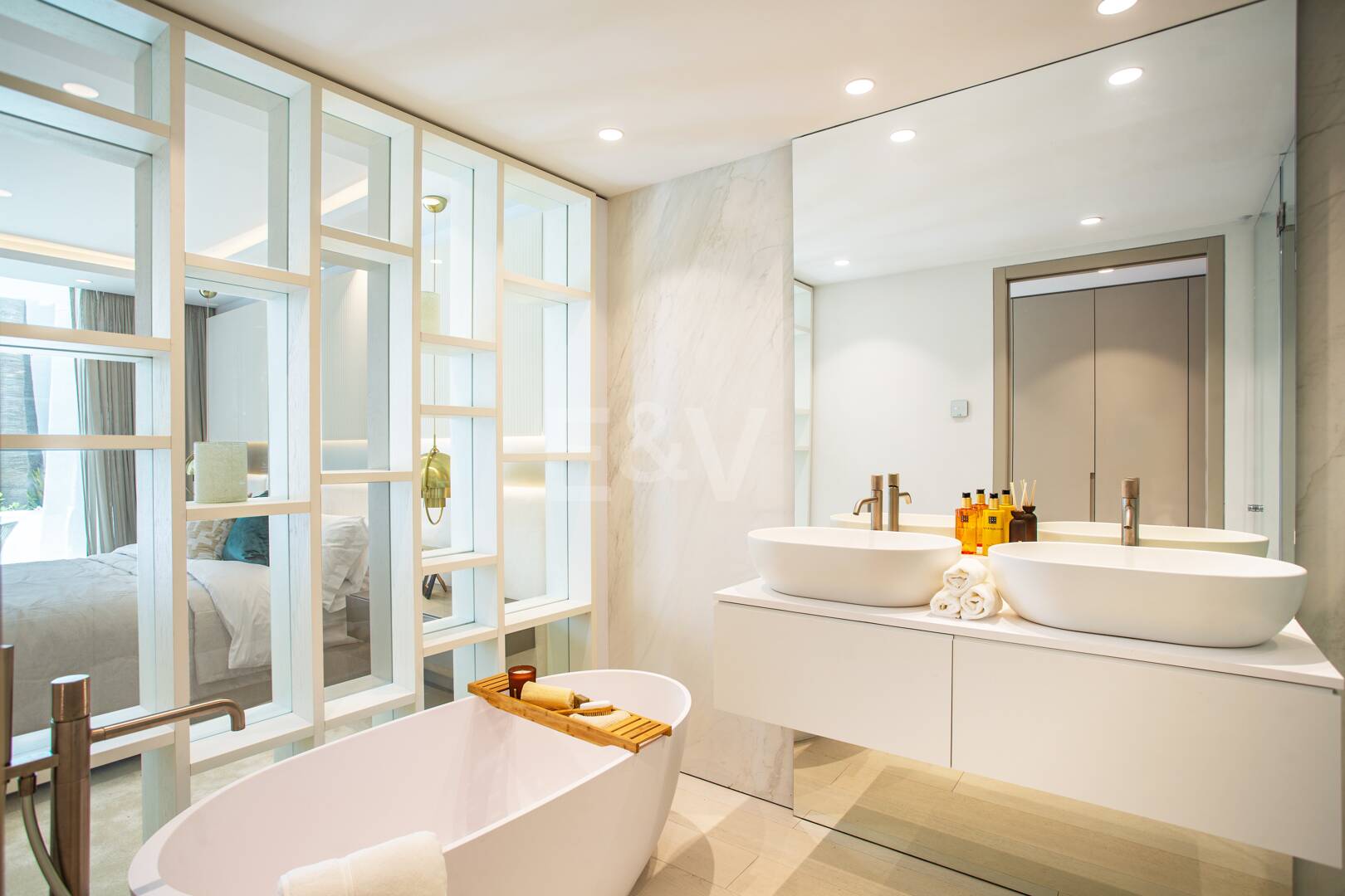 Exquisite Luxus-Wohnung in Puente Romano