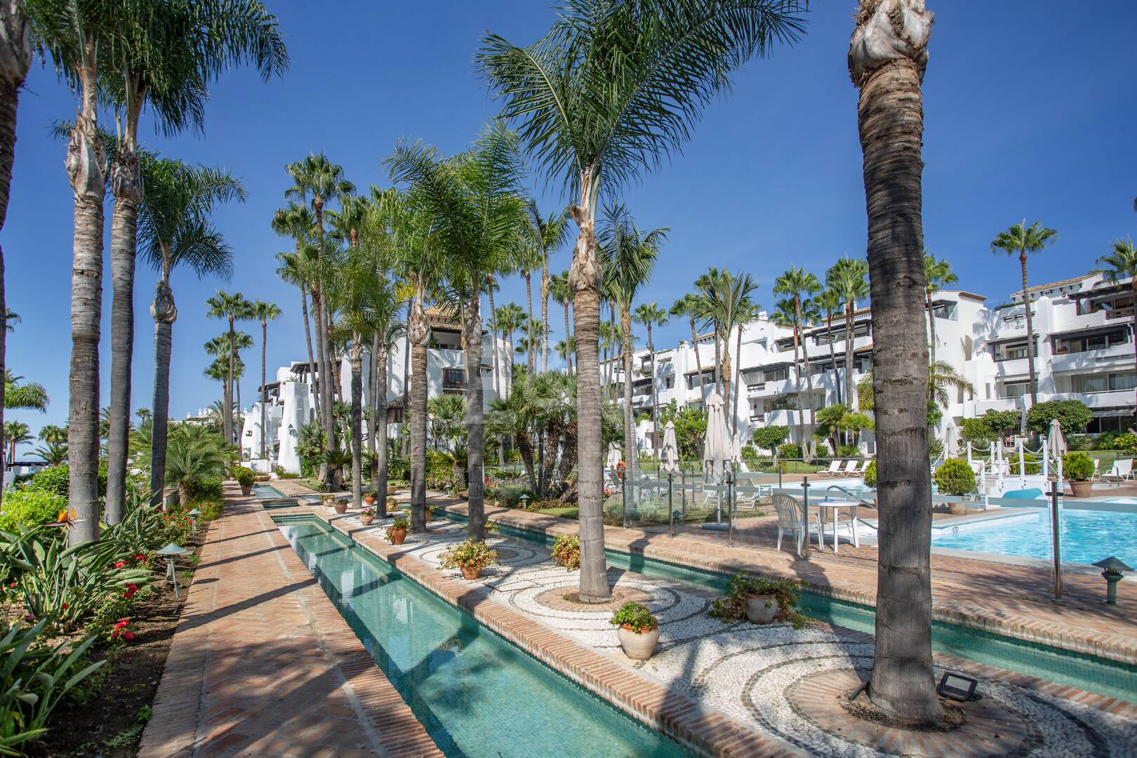 Exquisite Luxus-Wohnung in Puente Romano