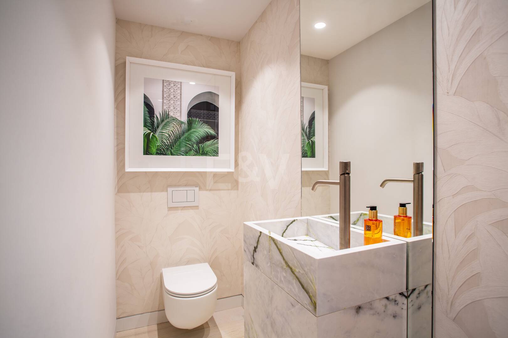 Exquisite Luxus-Wohnung in Puente Romano