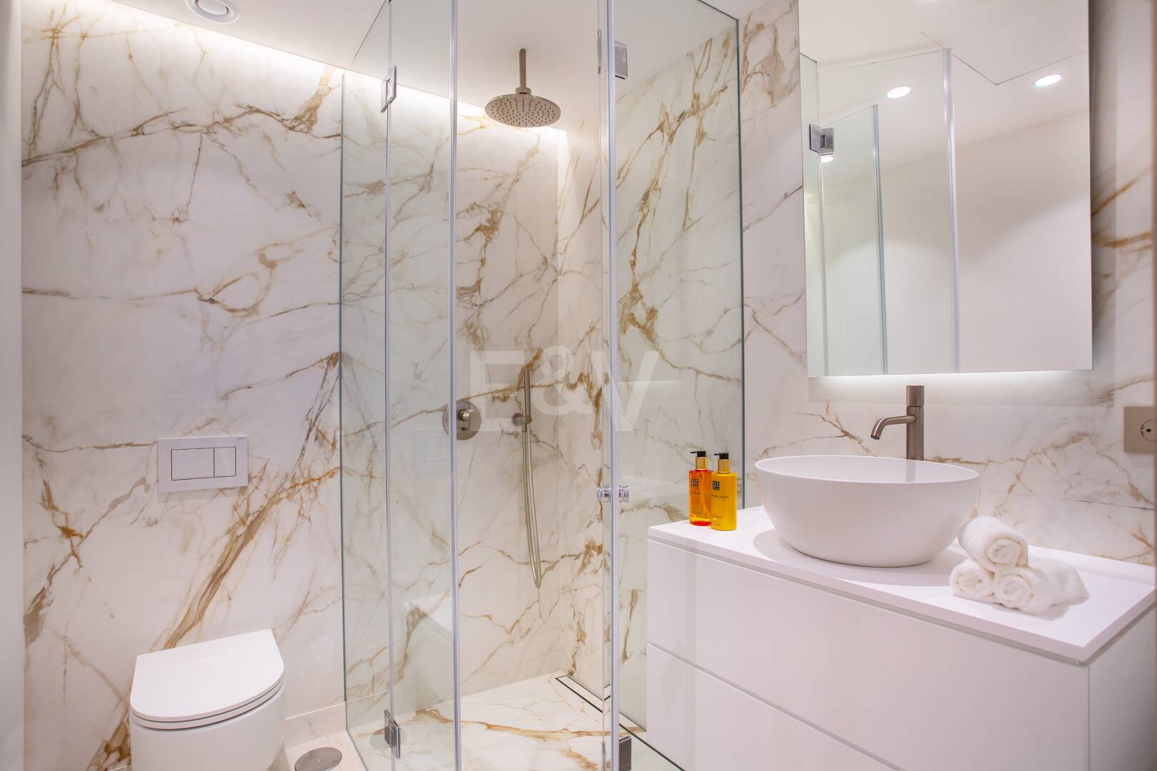 Exquisite Luxus-Wohnung in Puente Romano