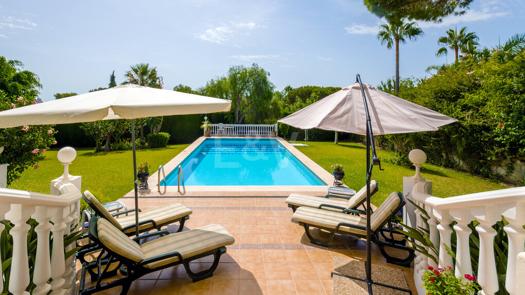 Villa à vendre en Hacienda las Chapas, Marbella Est