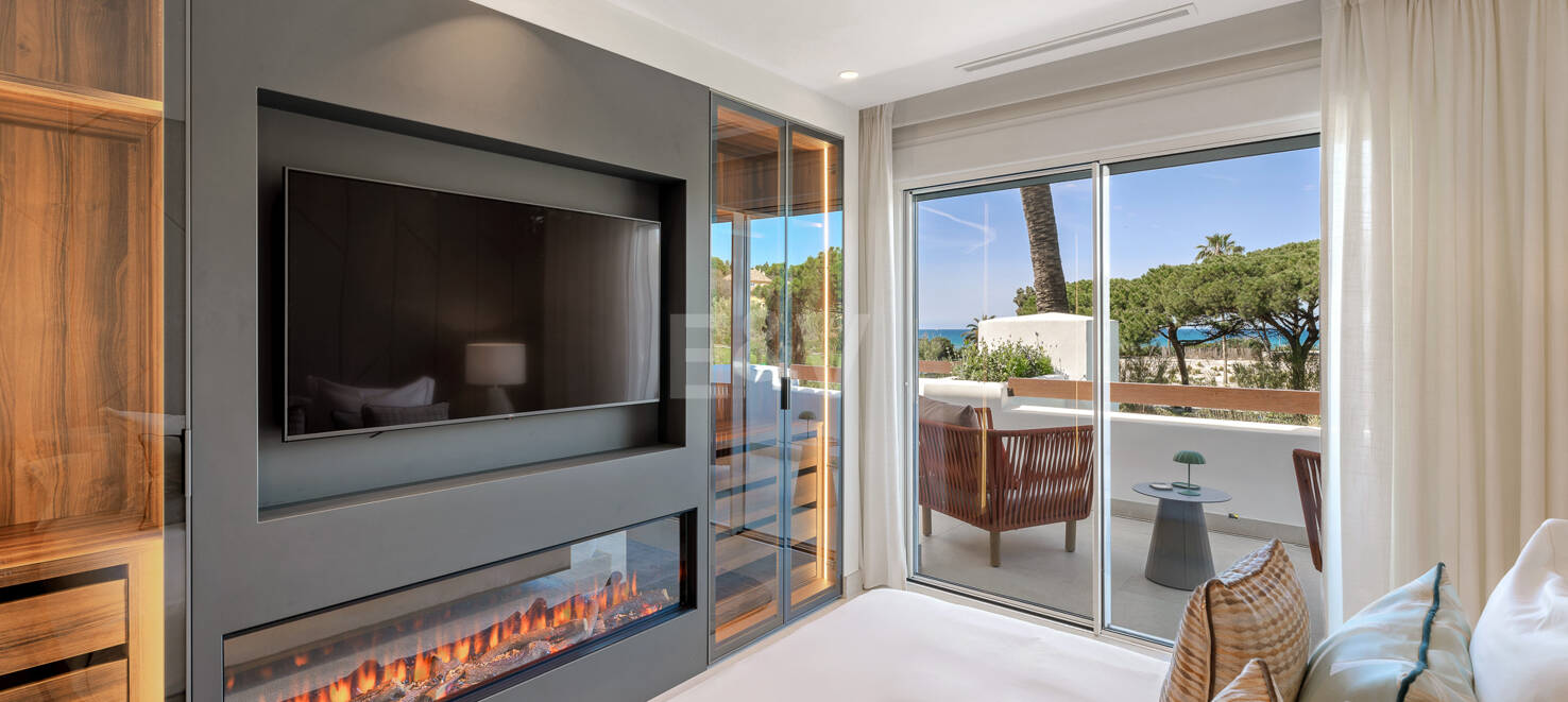 Luxury Beachfront Apartment in Los Monteros