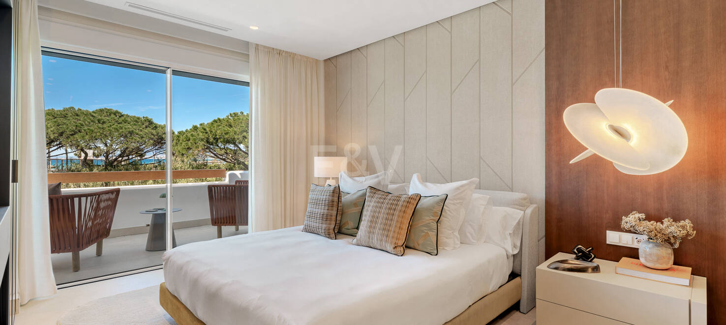 Luxury Beachfront Apartment in Los Monteros