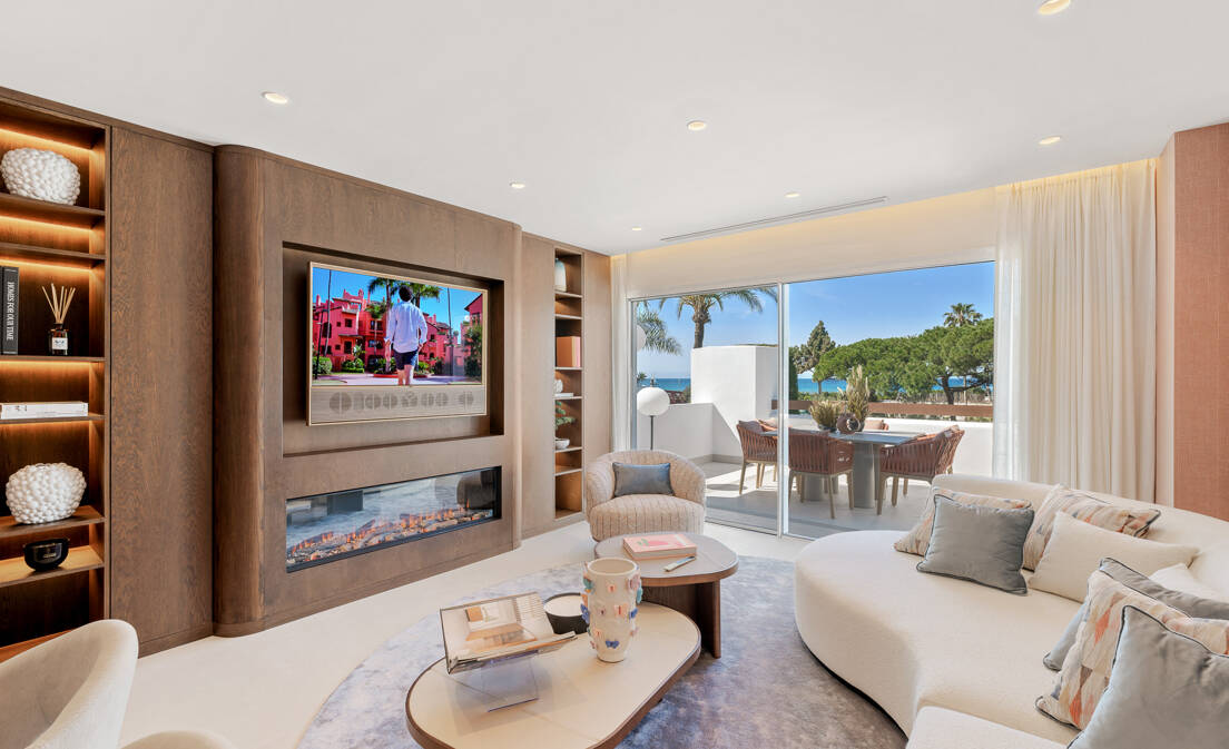Luxury Beachfront Apartment in Los Monteros
