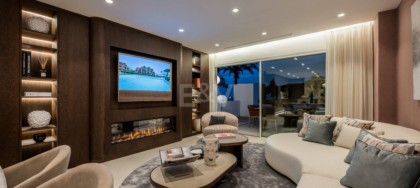 Luxury Beachfront Apartment in Los Monteros