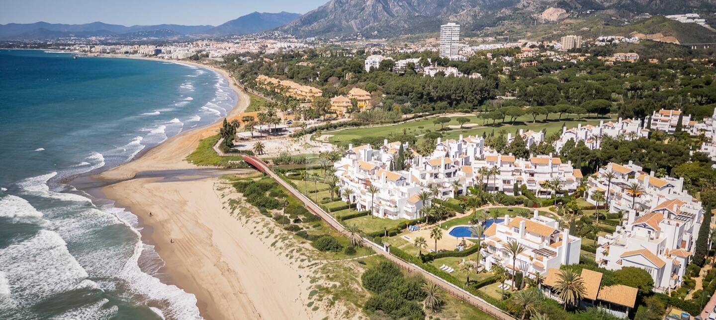 Luxury Beachfront Apartment in Los Monteros