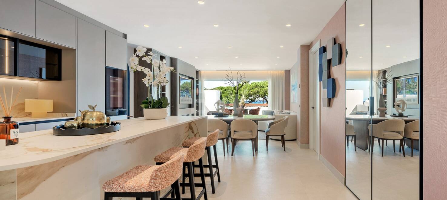 Luxury Beachfront Apartment in Los Monteros