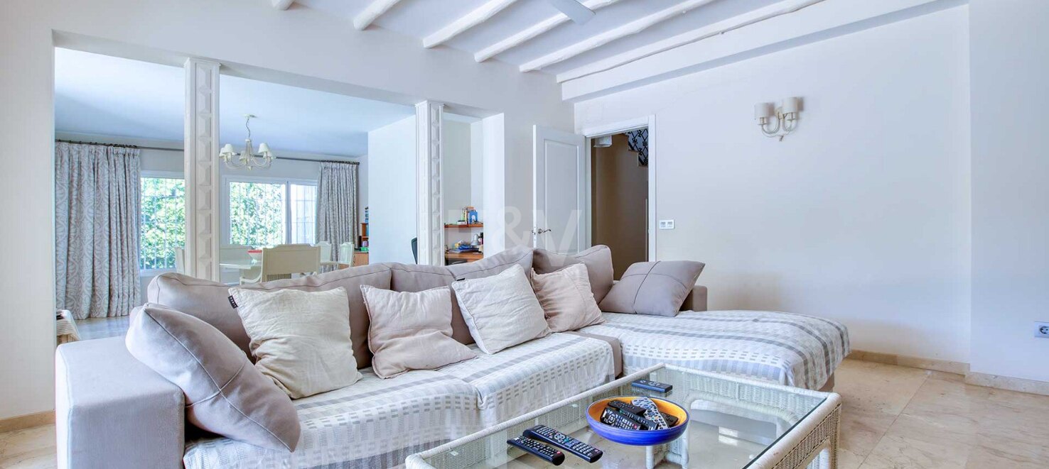 Beachside Villa Offering Privacy, Comfort and Investment Potential