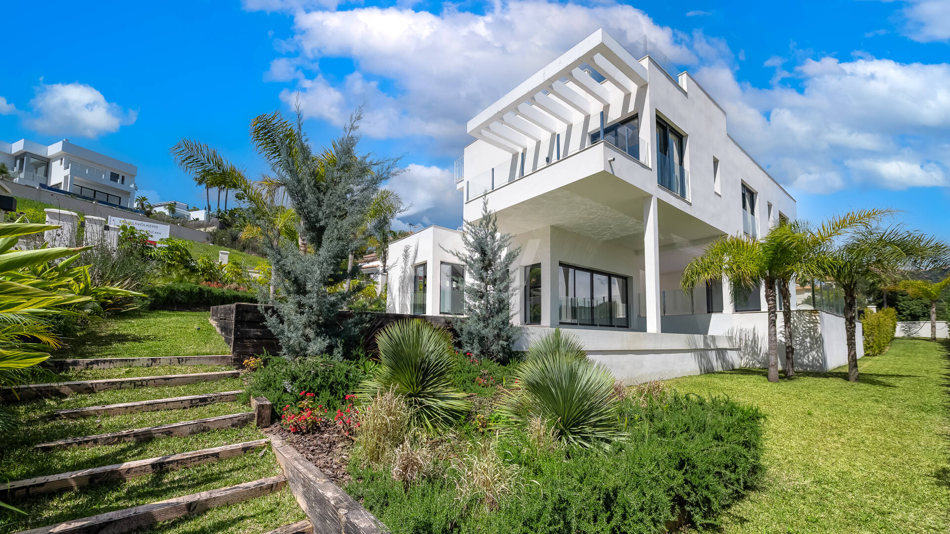 Ny modern villa med Golf och Sea Views