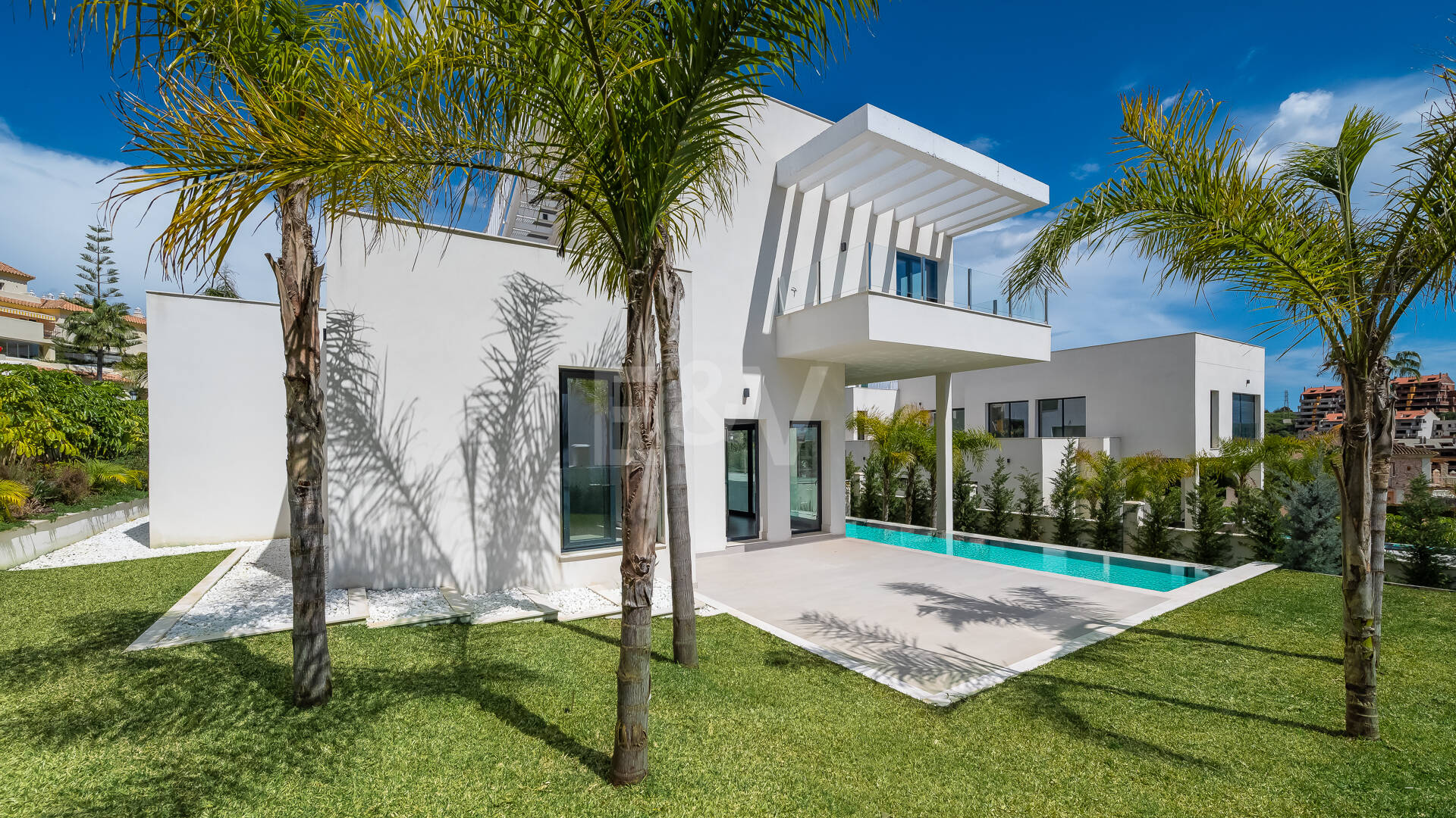 Ny modern villa med Golf och Sea Views