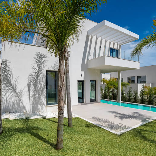 Väl prissatt modern villa i Elviria nära centrum