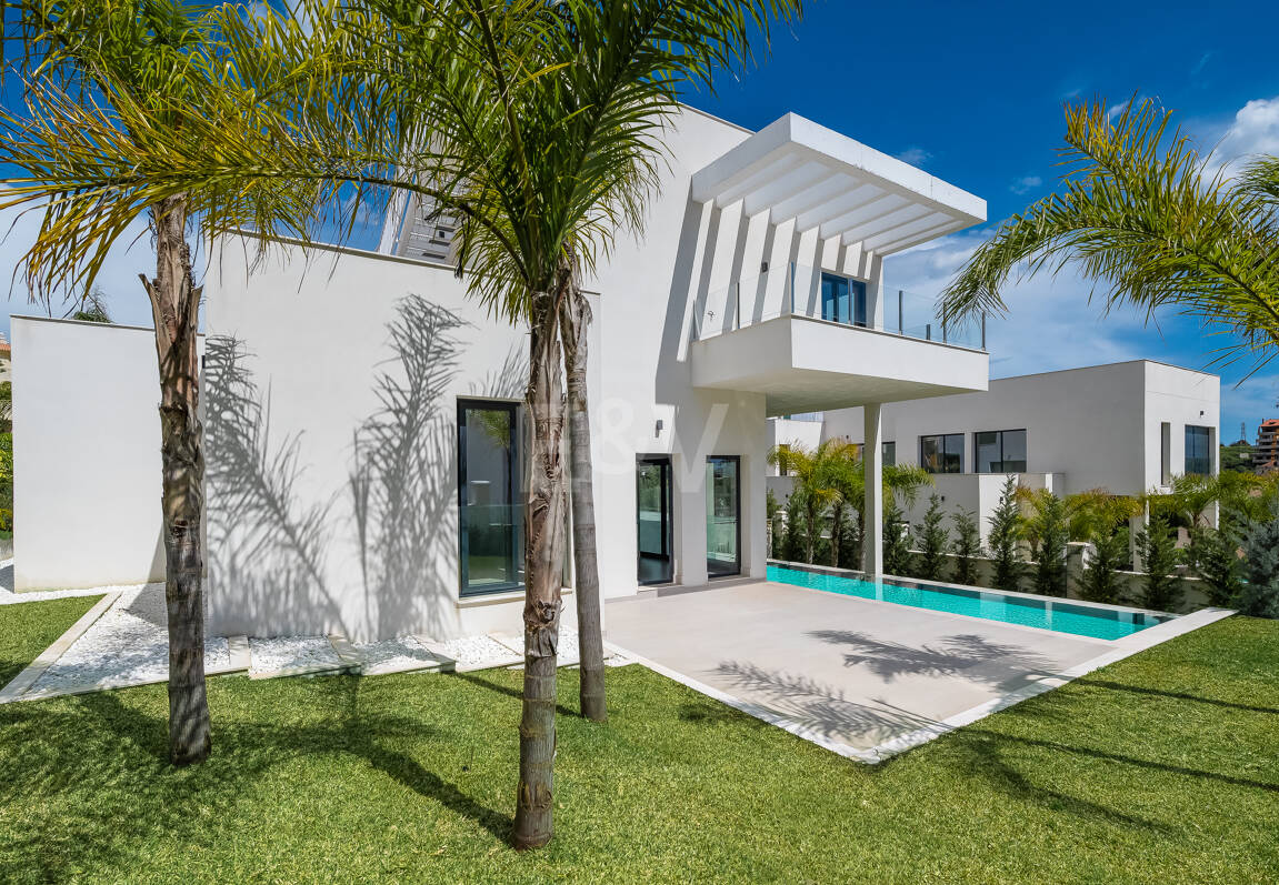 Ny modern villa med Golf och Sea Views