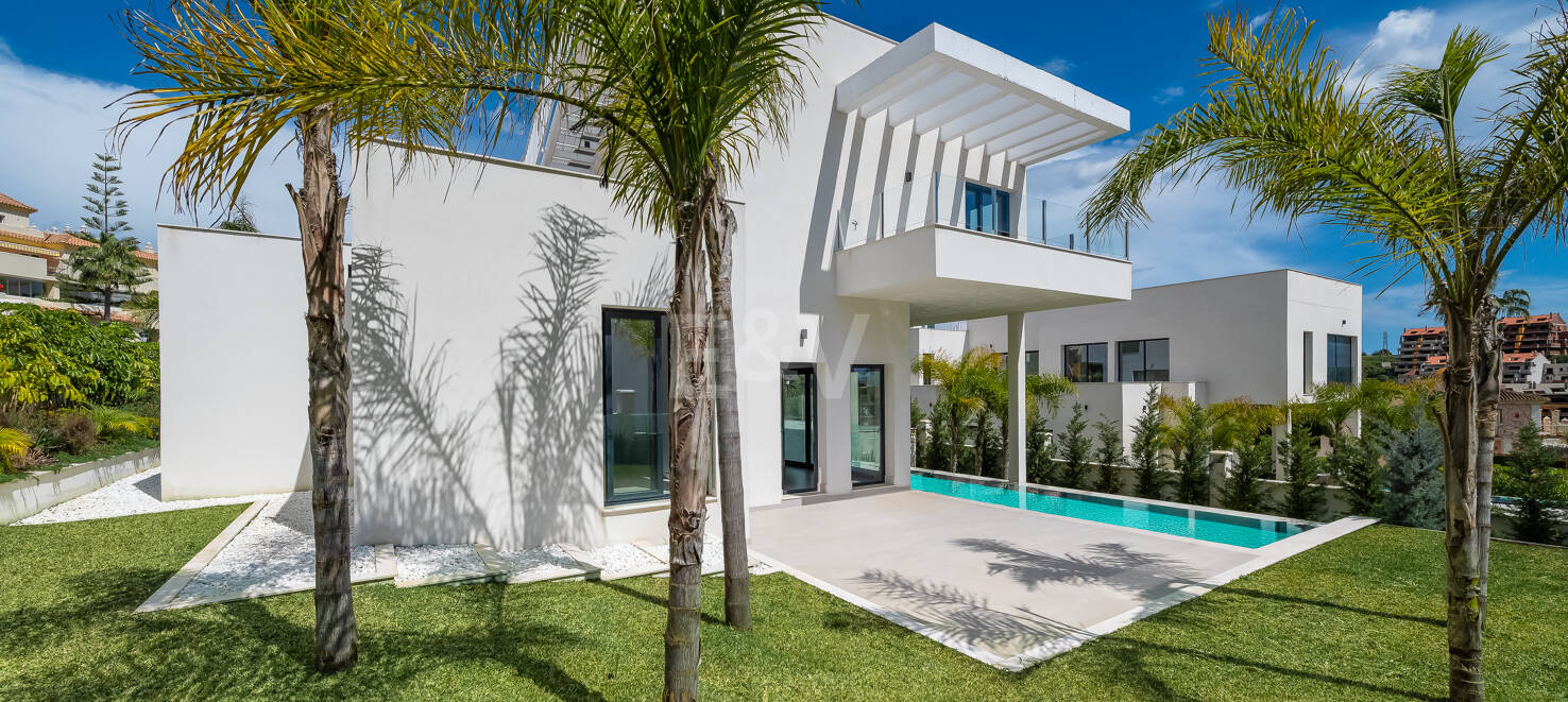 Väl prissatt modern villa i Elviria nära centrum