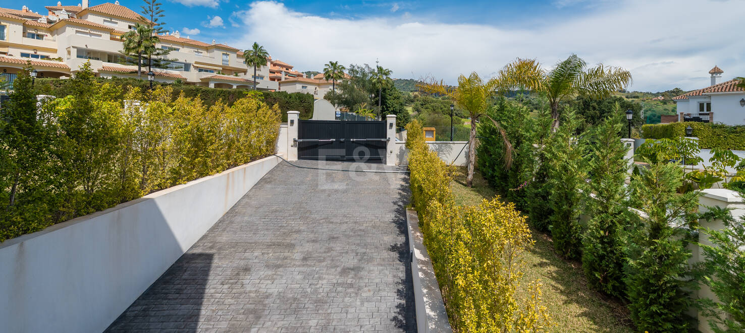 Väl prissatt modern villa i Elviria nära centrum