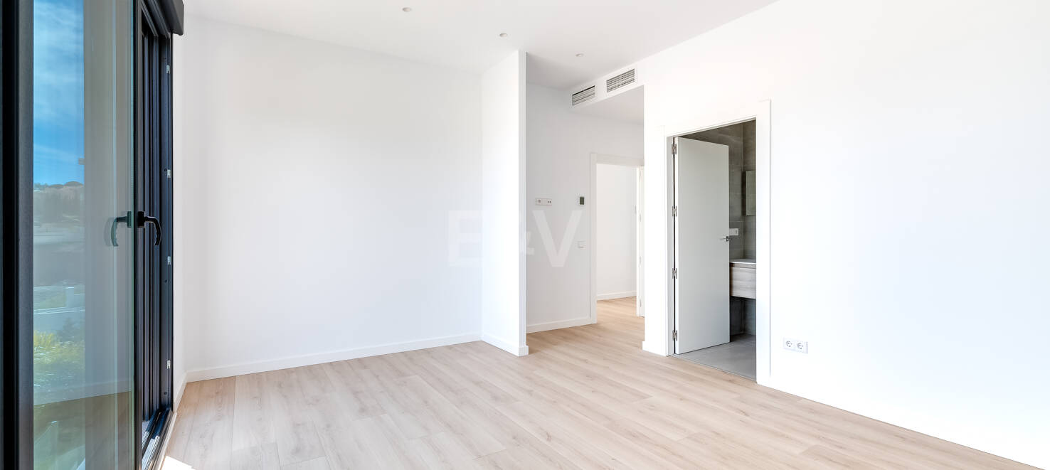 Väl prissatt modern villa i Elviria nära centrum
