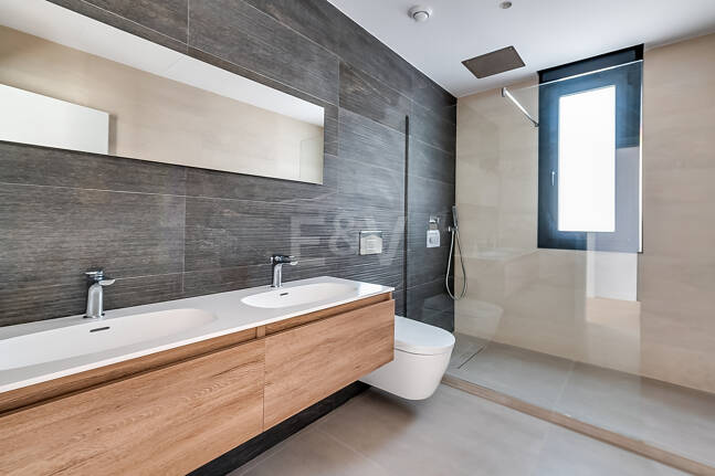 Ny modern villa med Golf och Sea Views