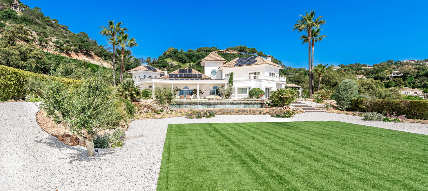 Exquisite 5-Bedroom Mansion with Breathtaking Sea Views in La Zagaleta