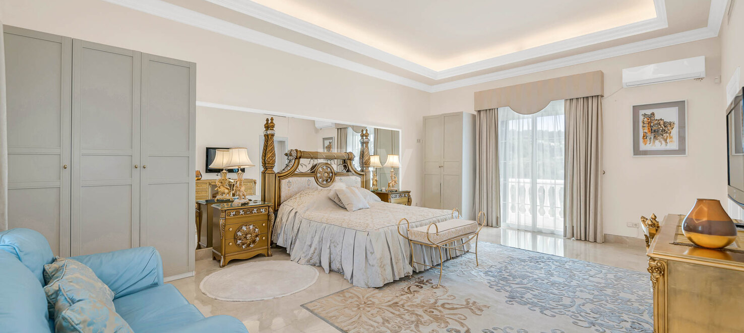 Exquisite 5-Bedroom Mansion with Breathtaking Sea Views in La Zagaleta