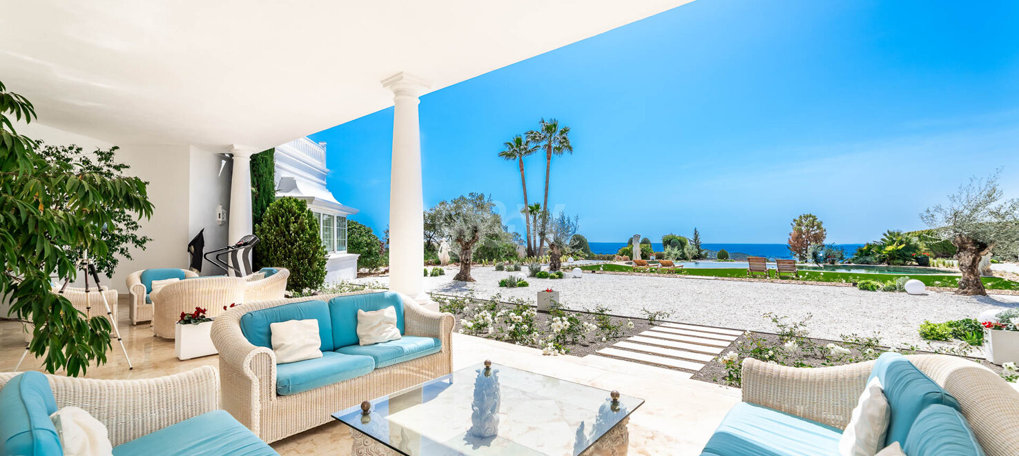 Exquisite 5-Bedroom Mansion with Breathtaking Sea Views in La Zagaleta