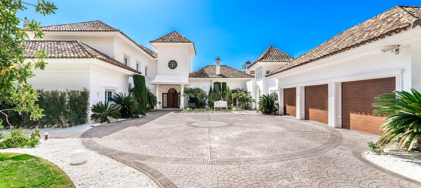 Exquisite 5-Bedroom Mansion with Breathtaking Sea Views in La Zagaleta