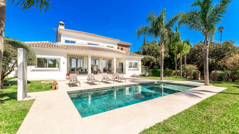 Élégante villa andalouse – Retraite Luxury avec vue sur la mer