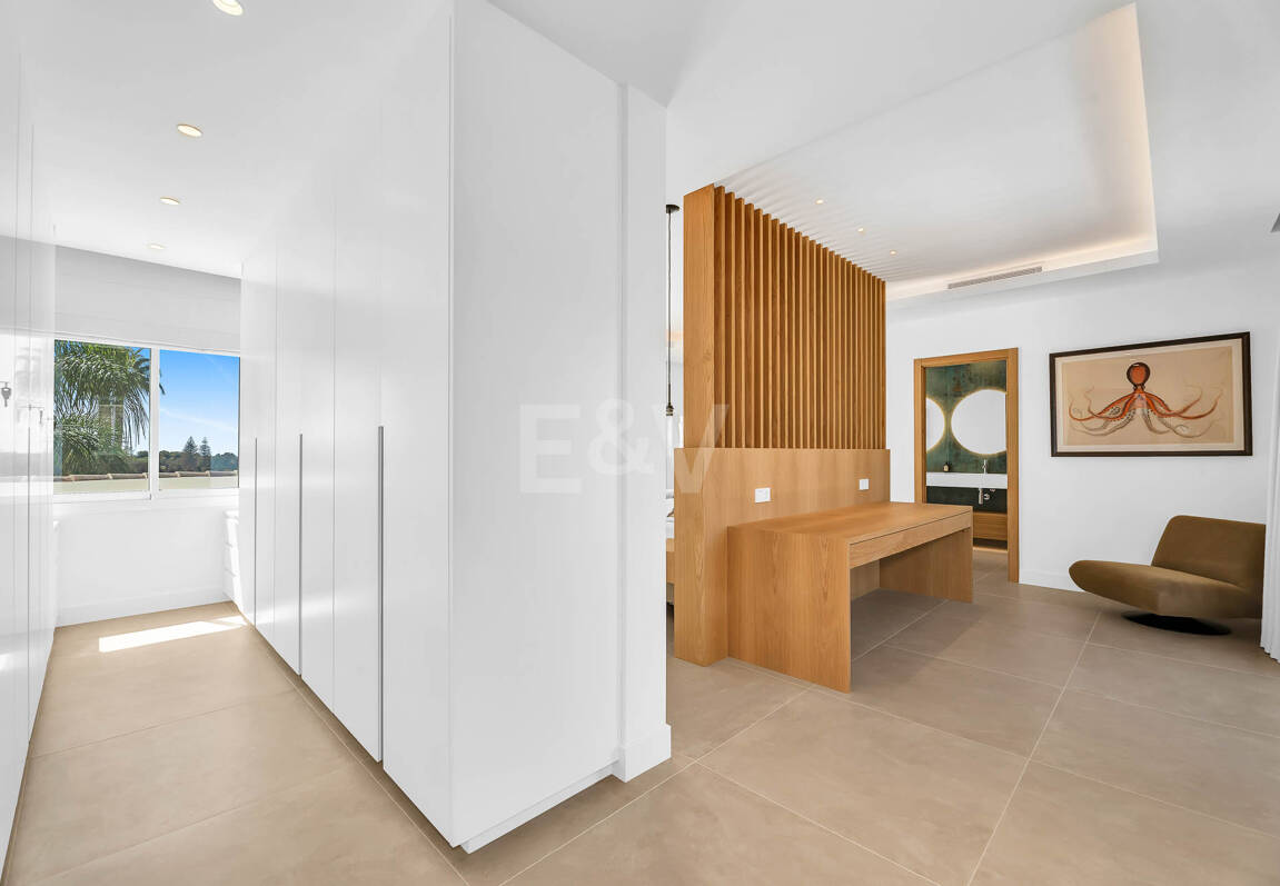 Elegant Andalusian Villa – Luxury Retreat with Sea Views