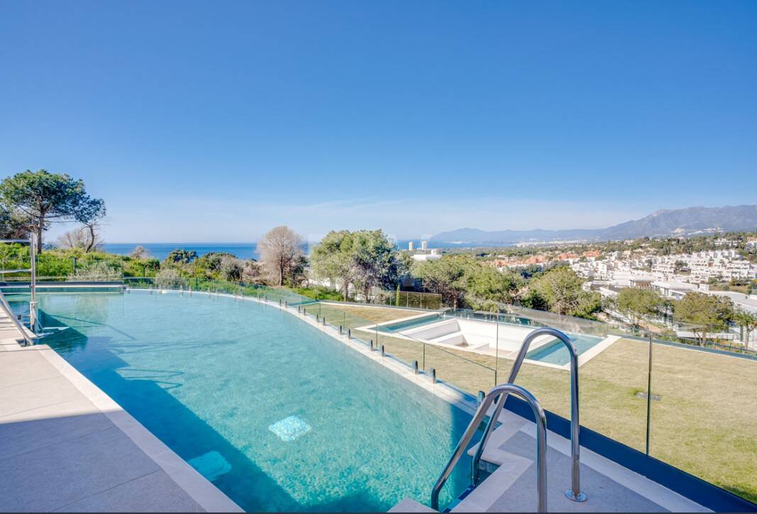 Lyx modern lägenhet i Cabopino i prestigefyllt komplex