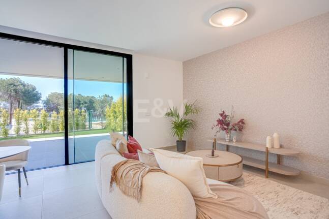 Lyx modern lägenhet i Cabopino i prestigefyllt komplex