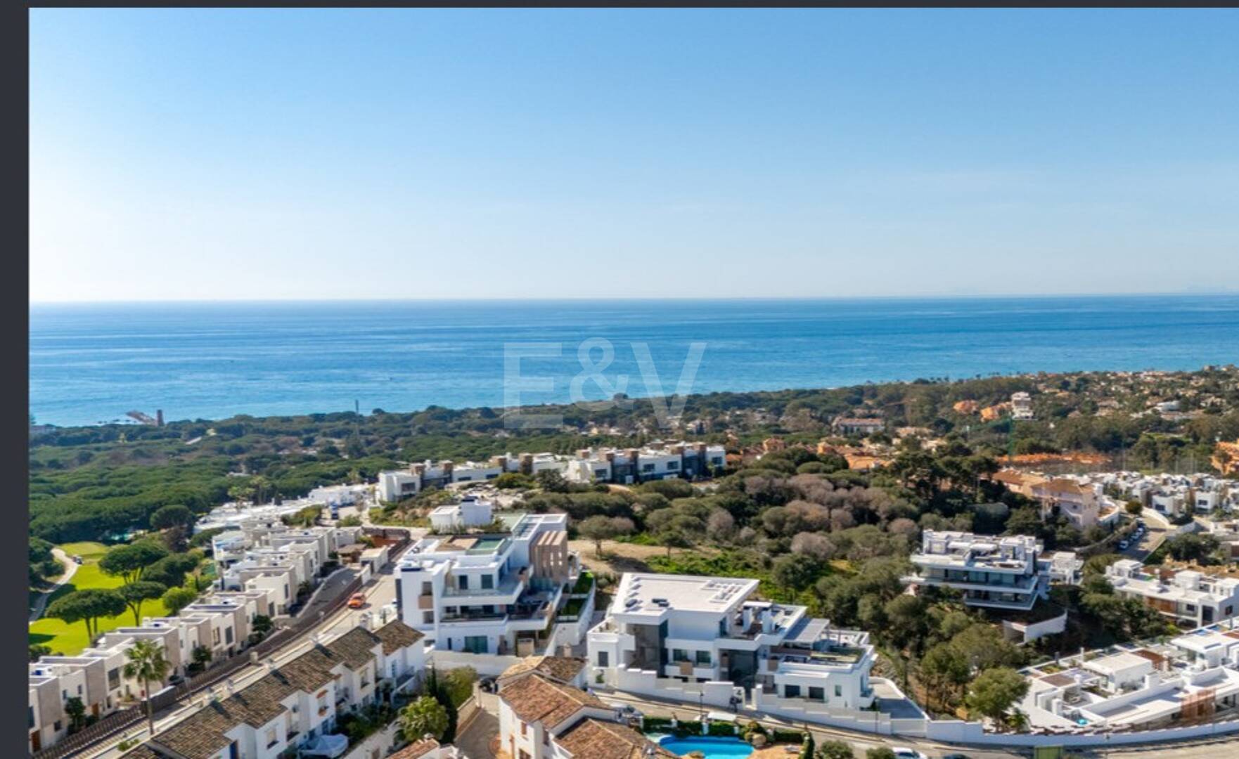 Lyx modern lägenhet i Cabopino i prestigefyllt komplex