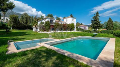 Extraordinario proyecto de inversión con varias residencias en la Milla de Oro de Marbella
