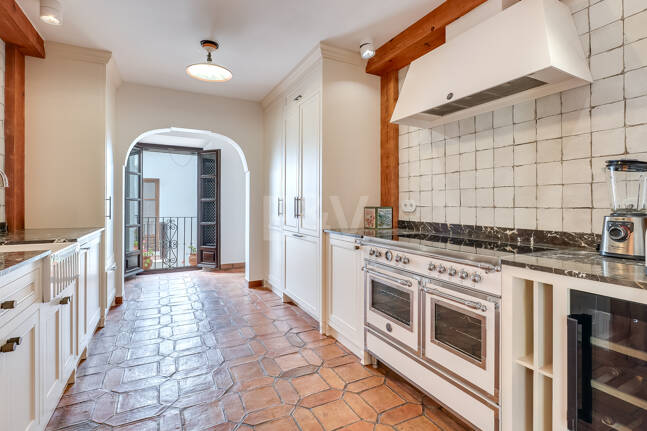 Largest and Most Unique Property in Lomas Pueblo