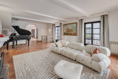 Largest and Most Unique Property in Lomas Pueblo