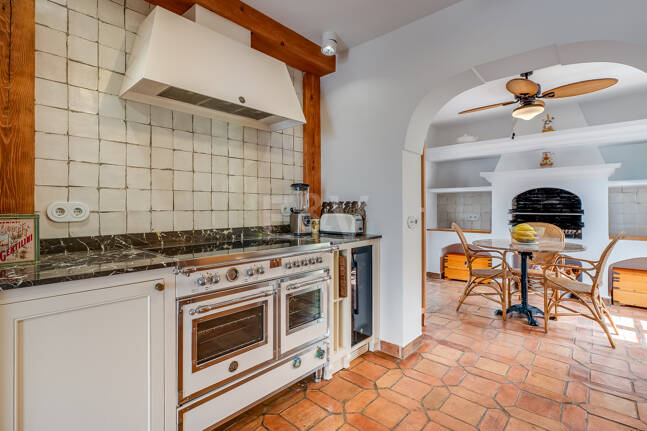 Largest and Most Unique Property in Lomas Pueblo