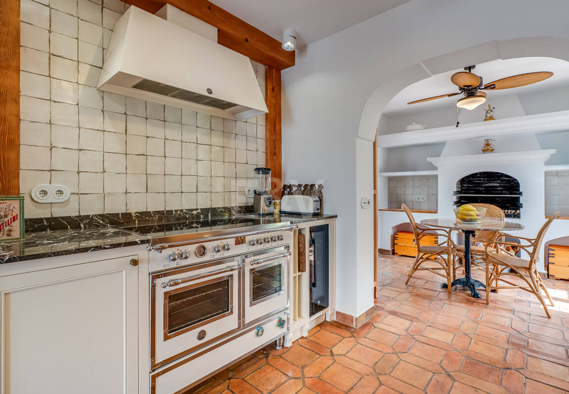 Largest and Most Unique Property in Lomas Pueblo