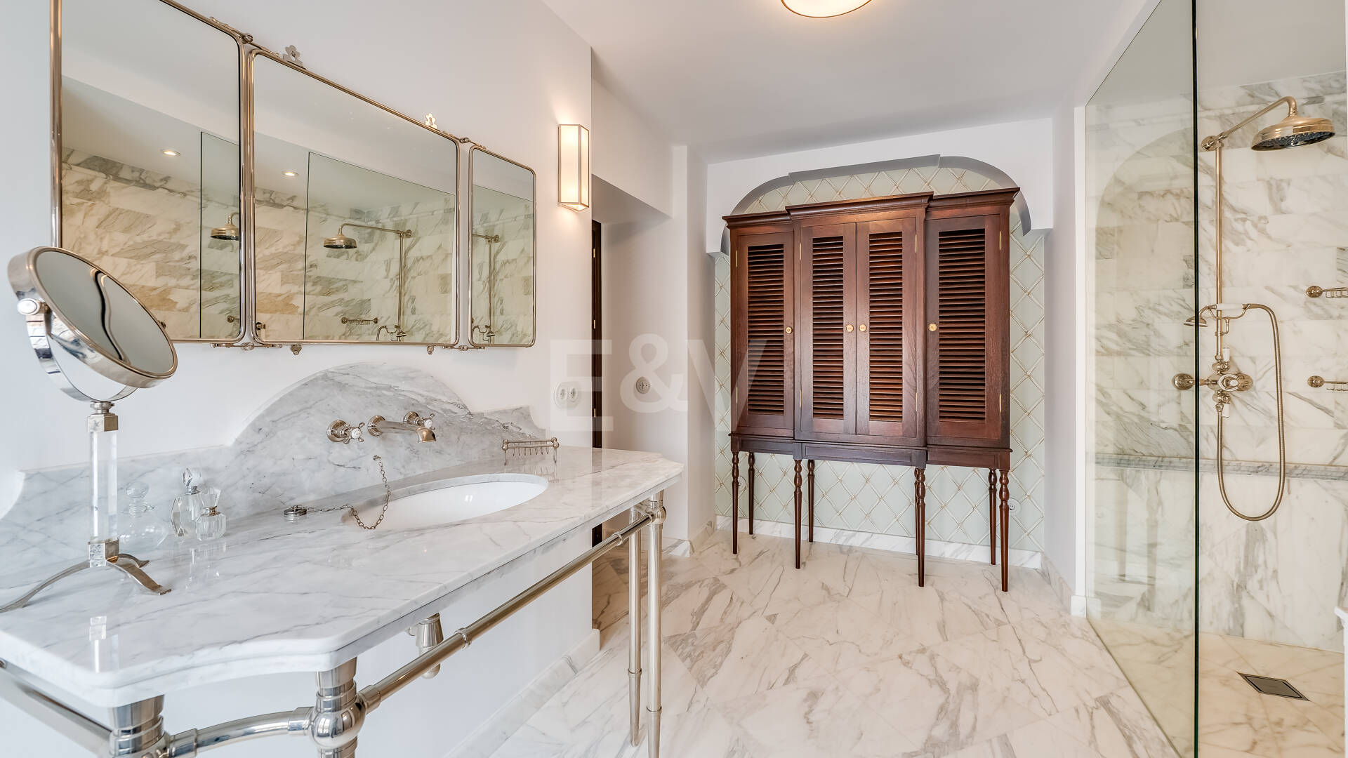 Largest and Most Unique Property in Lomas Pueblo