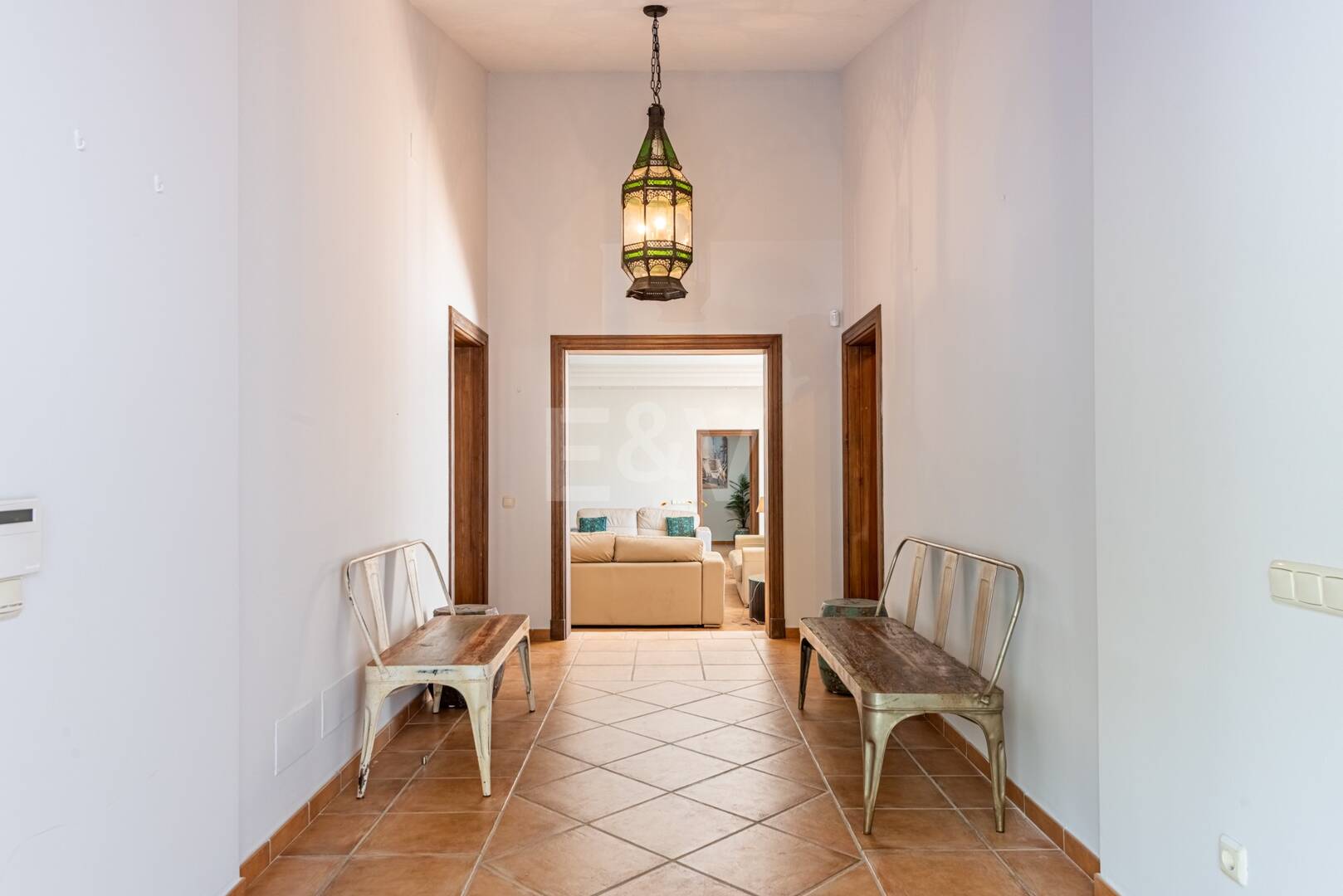 Villa Andaluza Clásica con Vistas al Mar en la Exclusiva Zona de El Madroñal